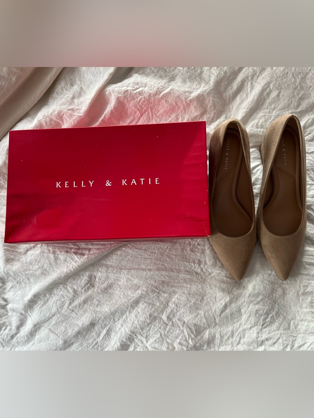 Kelly & Katie Phyliss women's pumps fresh tan suede